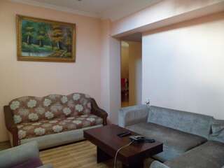 Хостелы Hostel Everyday Lux Батуми-4